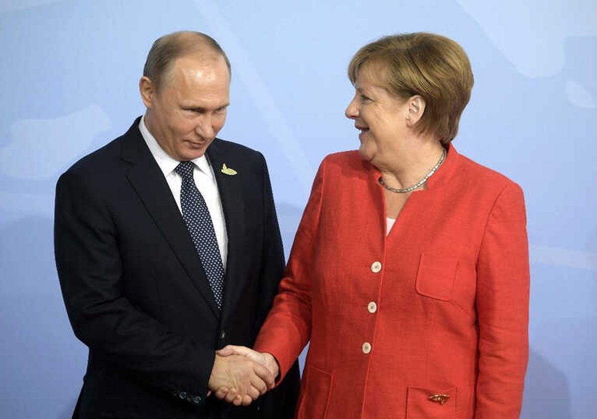 Putin ve Merkel, İran Nükleer Krizini Görüştü
