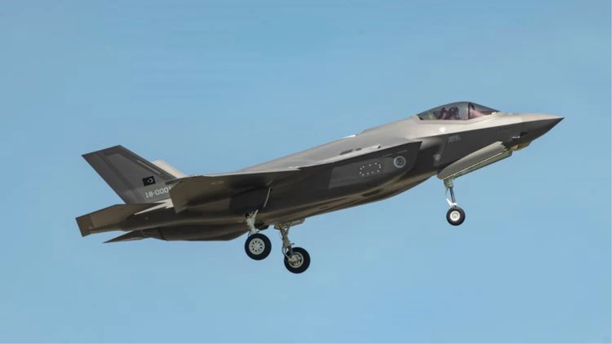 Türkiye\'ye Teslim Edilecek F-35 Savaş Uçağı İlk Uçuşunu Yaptı