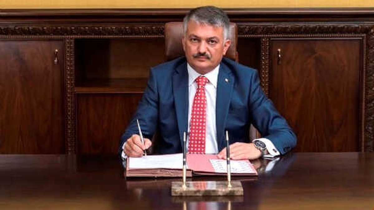 Vali Yazıcı, Anneler Gününü Kutladı