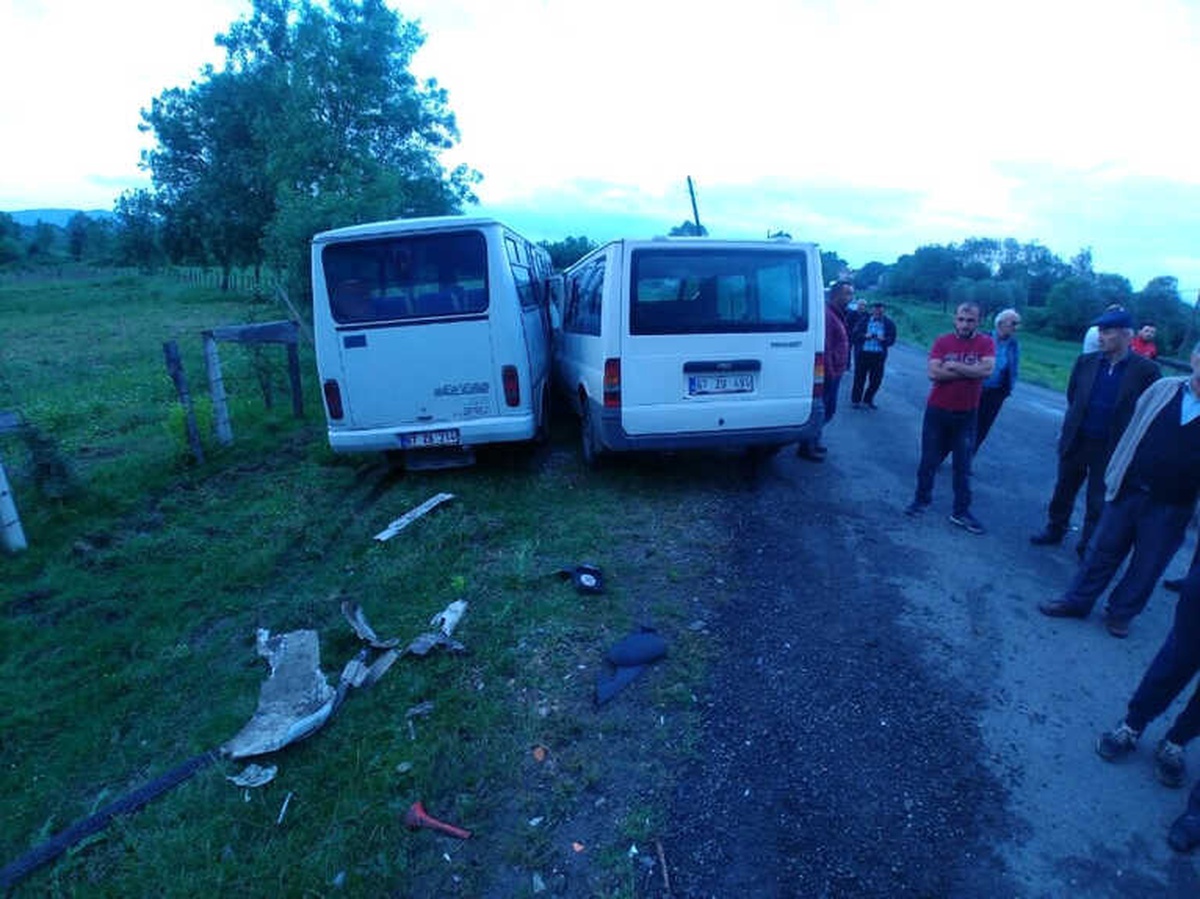 Zonguldak\'ta Trafik Kazası; 3 Yaralı