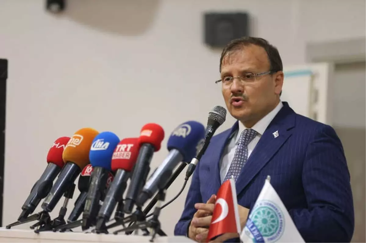 Başbakan Yardımcısı Çavuşoğlu, Bildef\'in Birlik ve Beraberlik Gecesine Katıldı