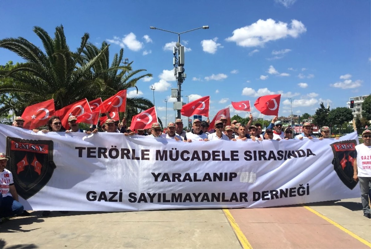 Gazilik Onuru\' İçin Ankara\'ya Yürüyüşe Başladılar
