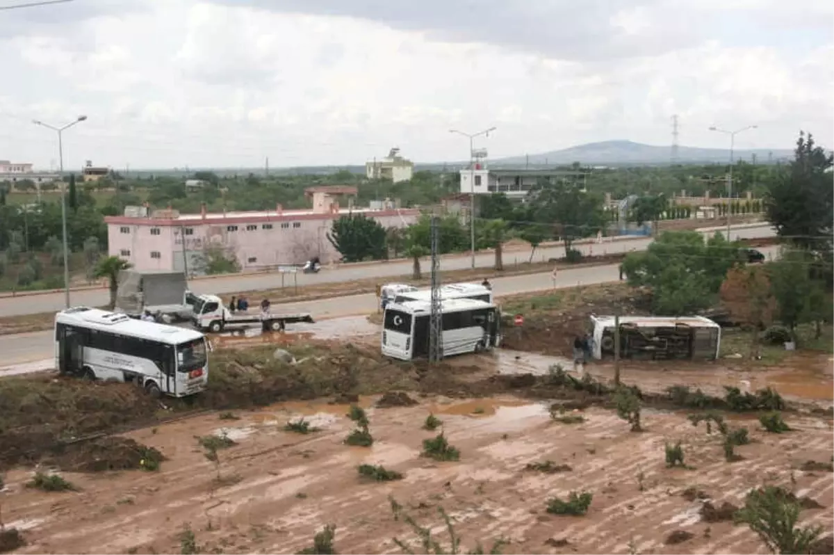 Kilis\'te Sel Suları Çekildi, Tahribat Gün Yüzüne Çıktı