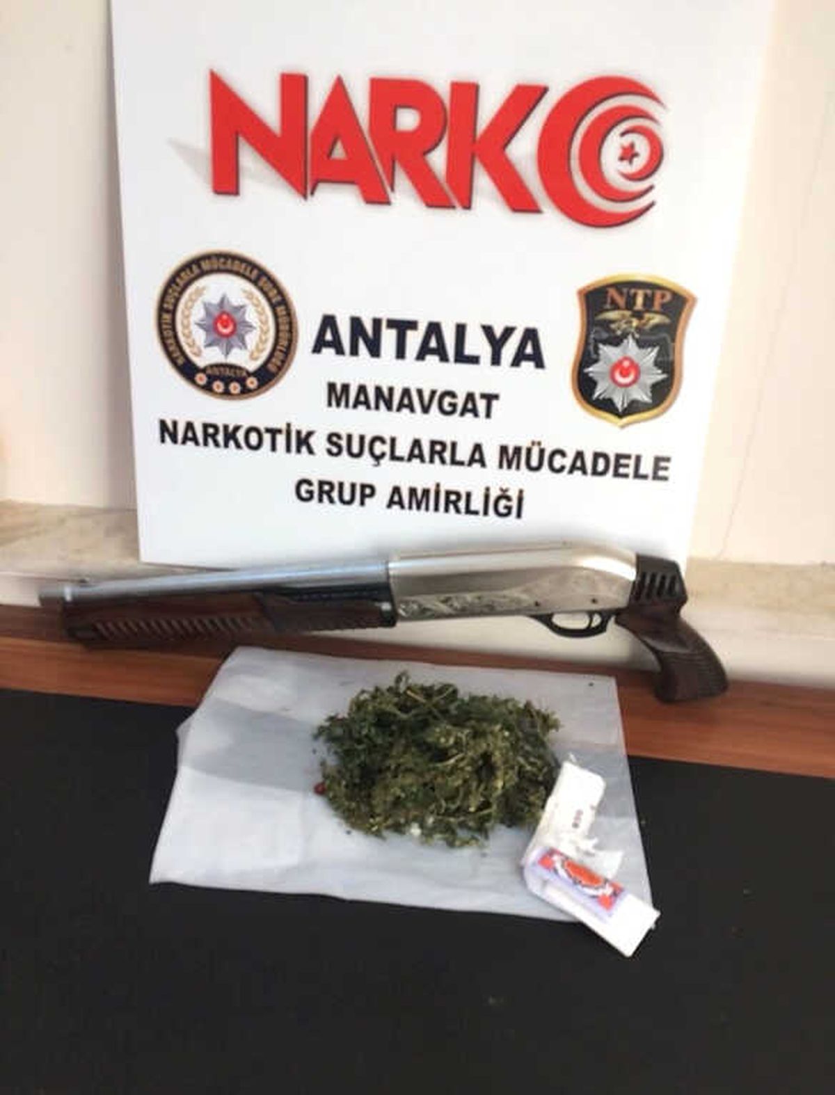 Manavgat\'ta Uyuşturucu Operasyonu