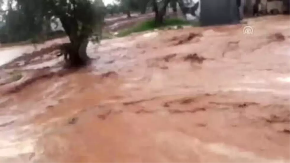 Suriye\'de Şiddetli Yağışlar Sebebiyle Çadır Kent Sular Altında Kaldı - Azez