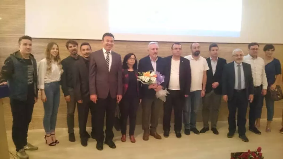 Uşak Üniversitesinde "Atatürk Modernleşme ve Gençlik" Konulu Konferans