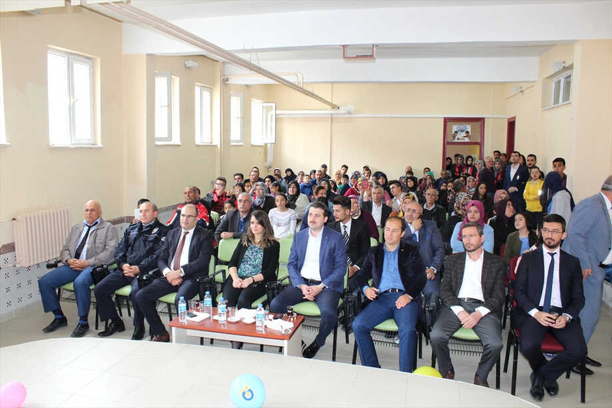 Yunak\'ta Hemşireler Günü ve Haftası Kutlandı