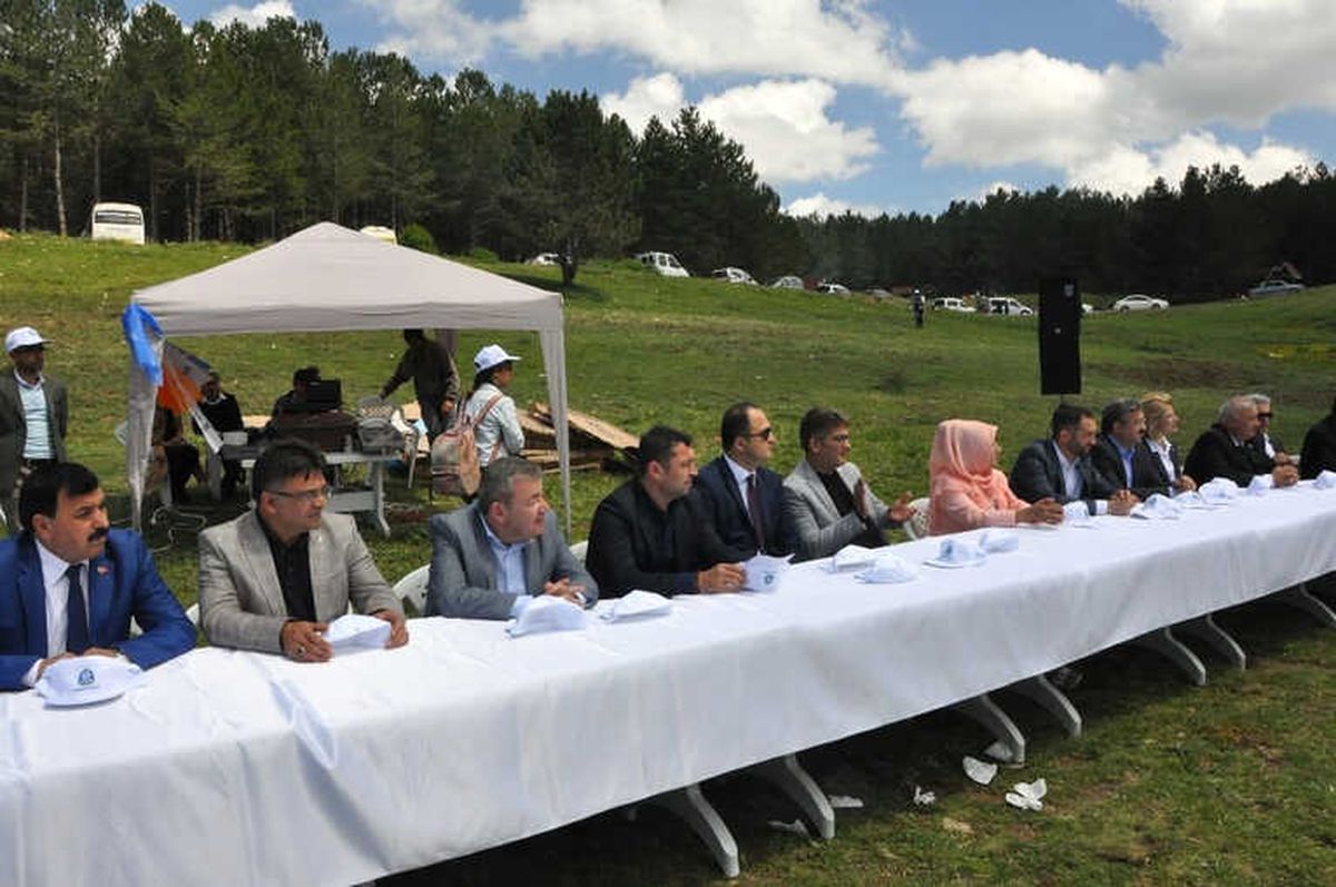 AK Parti Sandıklı İlçe Danışma Meclisi Akdağ\'da Yapıldı