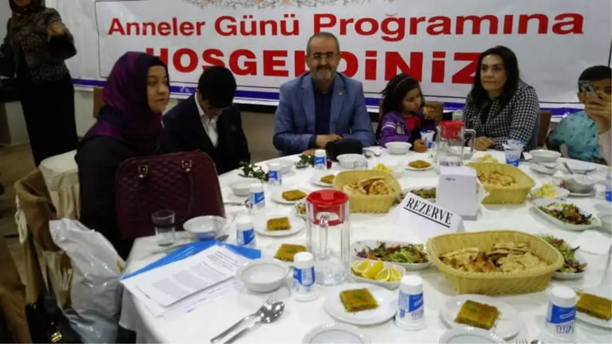 Eğitim-Bir-Sen\'den Anneler Günü Etkinliği