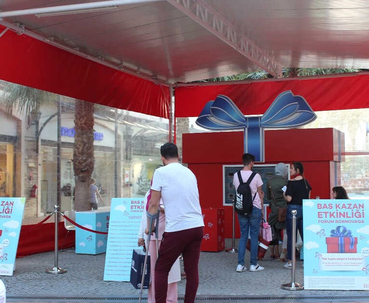 Forum Bornova\'dan Sürpriz Hediyeler