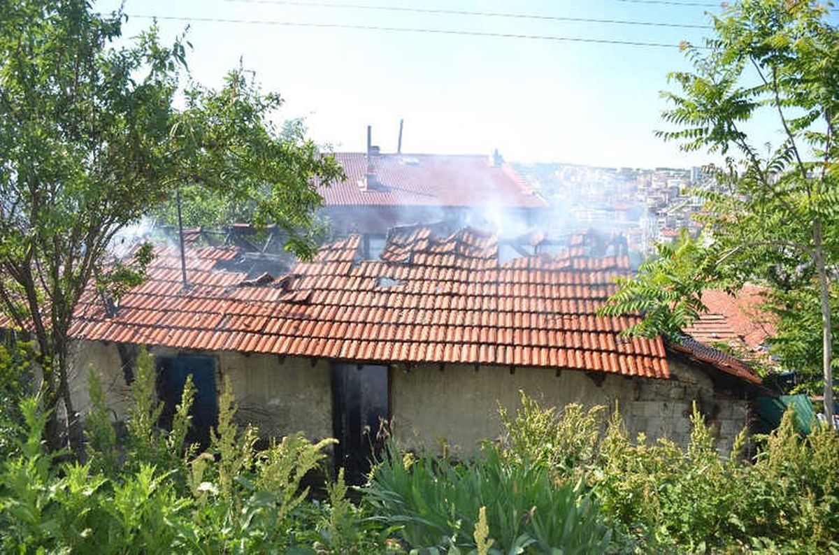 Metruk Evde Yangın