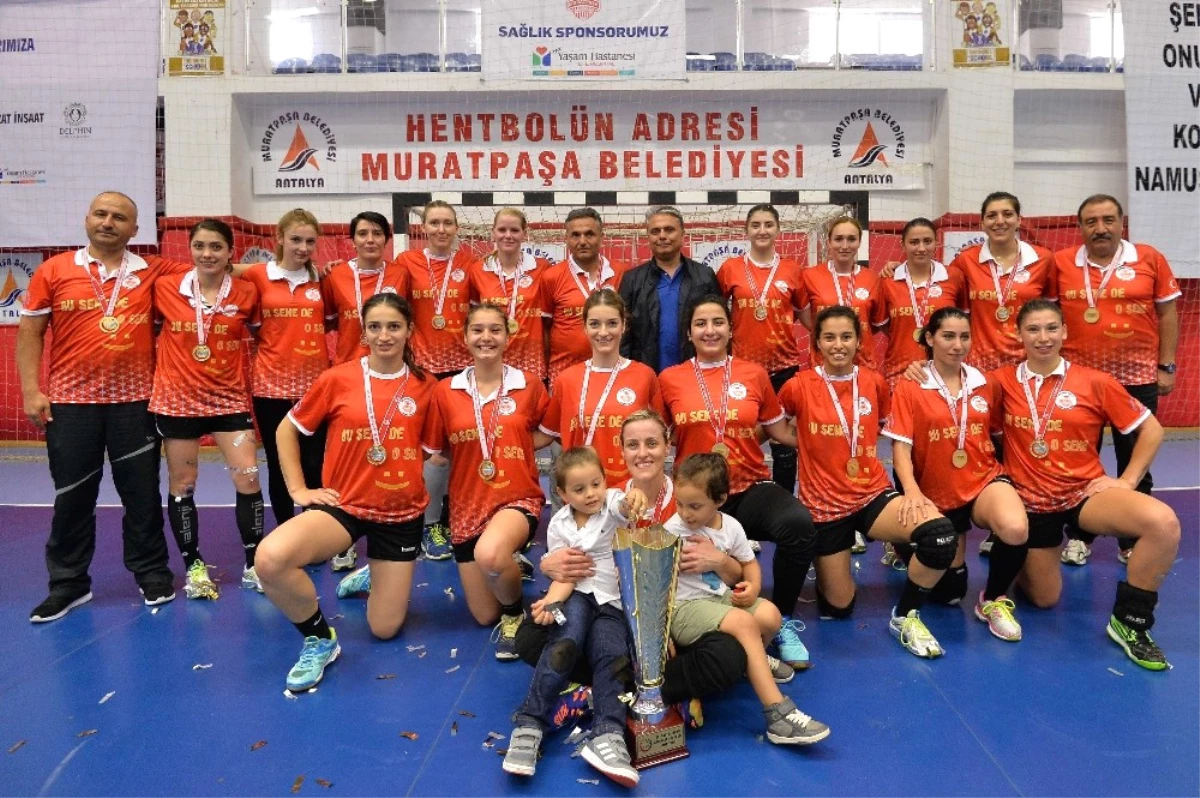 Muratpaşa Belediyespor Kupasını Anneler Günü\'nde Aldı