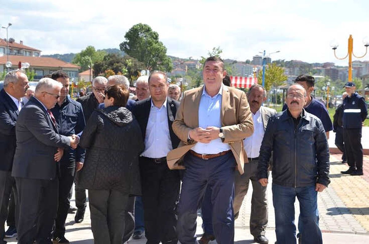 Tekin, "Belediye Borç Batağında Değil, Hizmet Atağında"