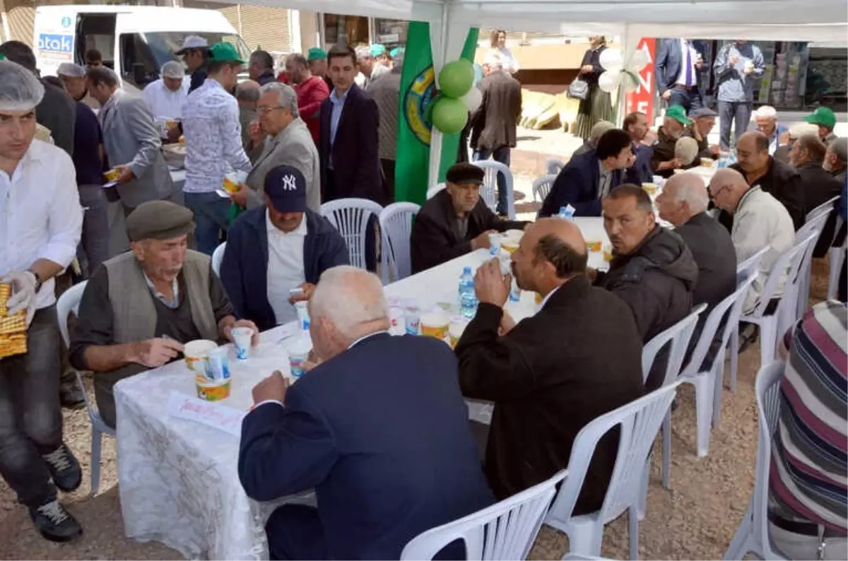 4 Bin Kişiye Nohutlu Pilav Dağıtıldı