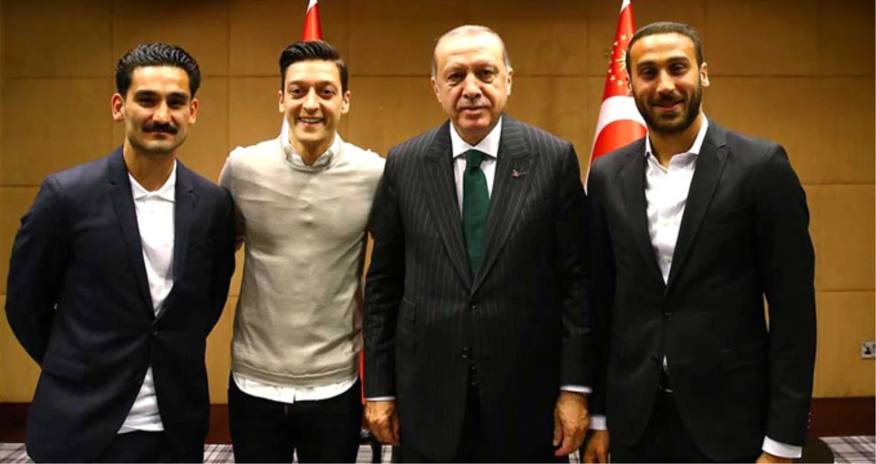 Cumhurbaşkanı Erdoğan, Türk Futbolcuları Kabul Etti