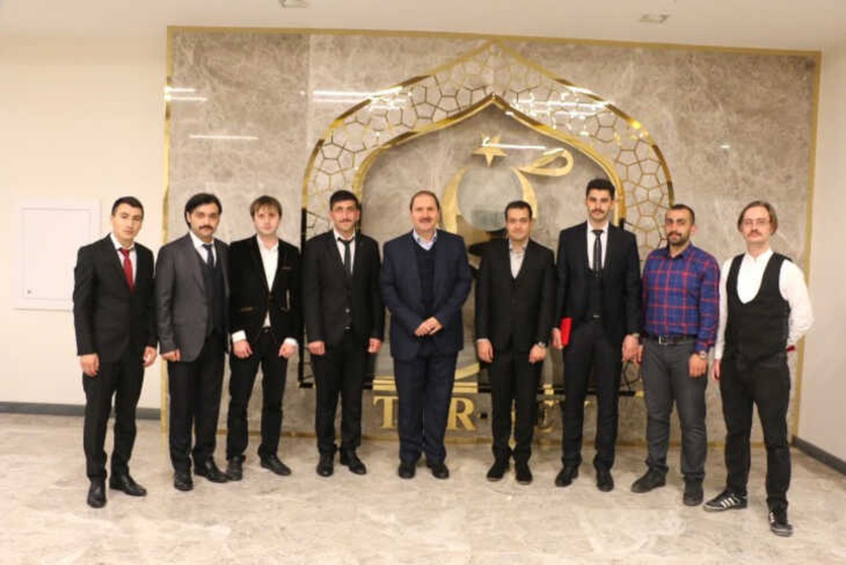 Huzur ve Sıla Yurtları\'nın Mezuniyet Sevinci