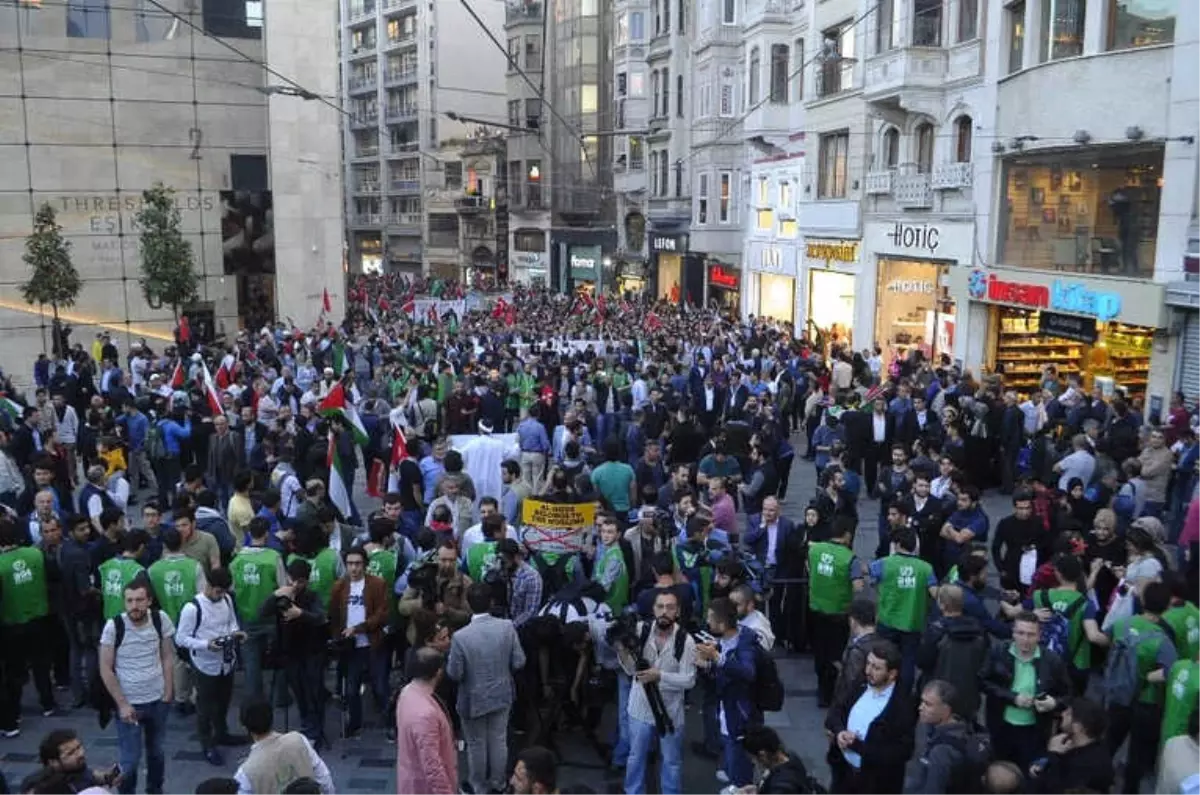 İstiklal Caddesi\'nde ABD ve İsrail Protestosu Sona Erdi