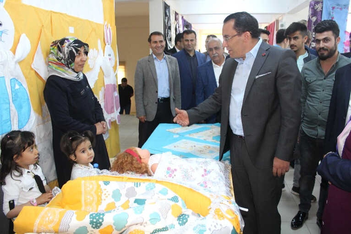 Kahta Halk Eğitim Merkezinde Yıl Sonu Sergisi Yapıldı