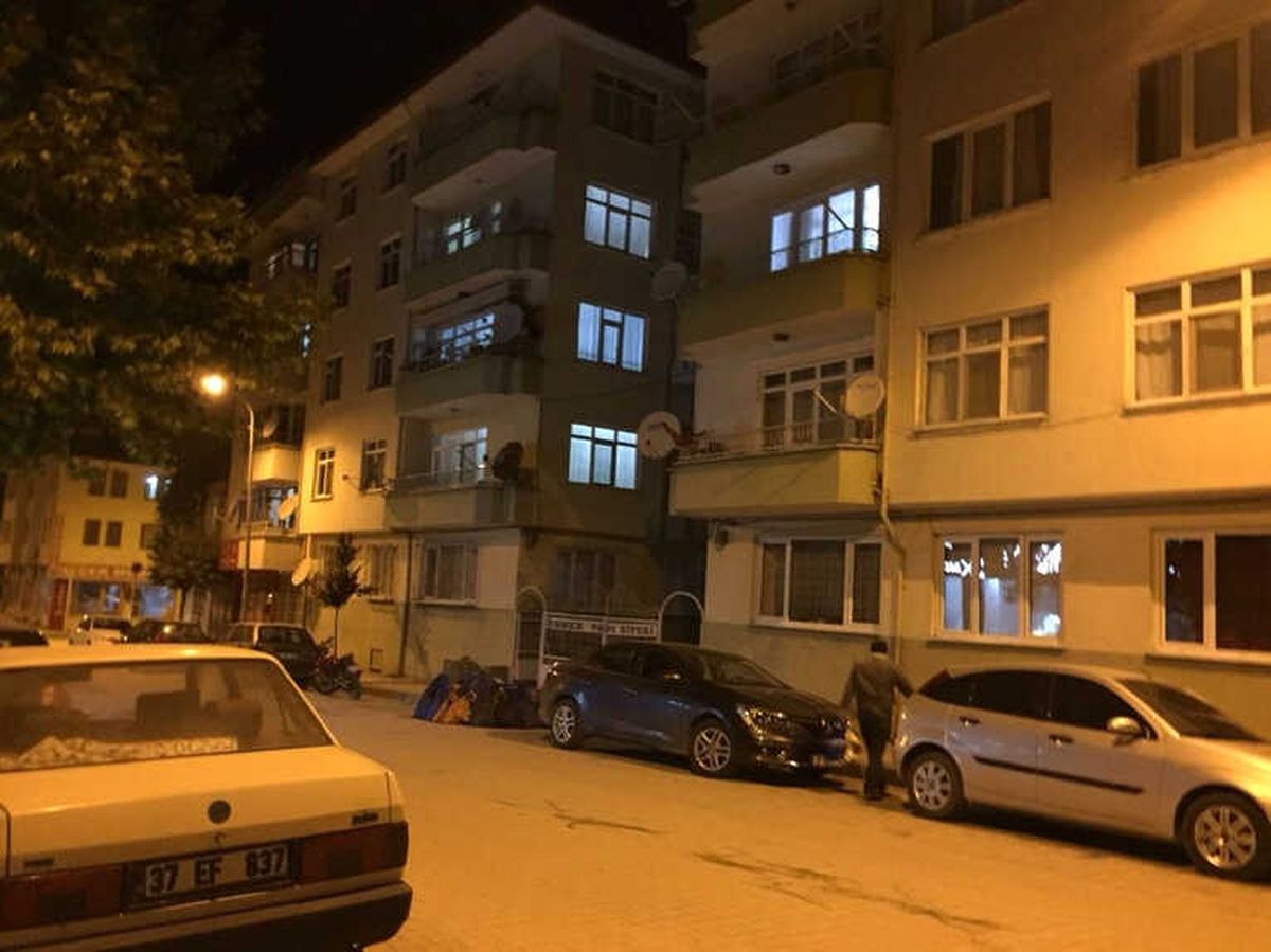 Kastamonu\'da Silahla Vurulan Kadın Ağır Yaralandı