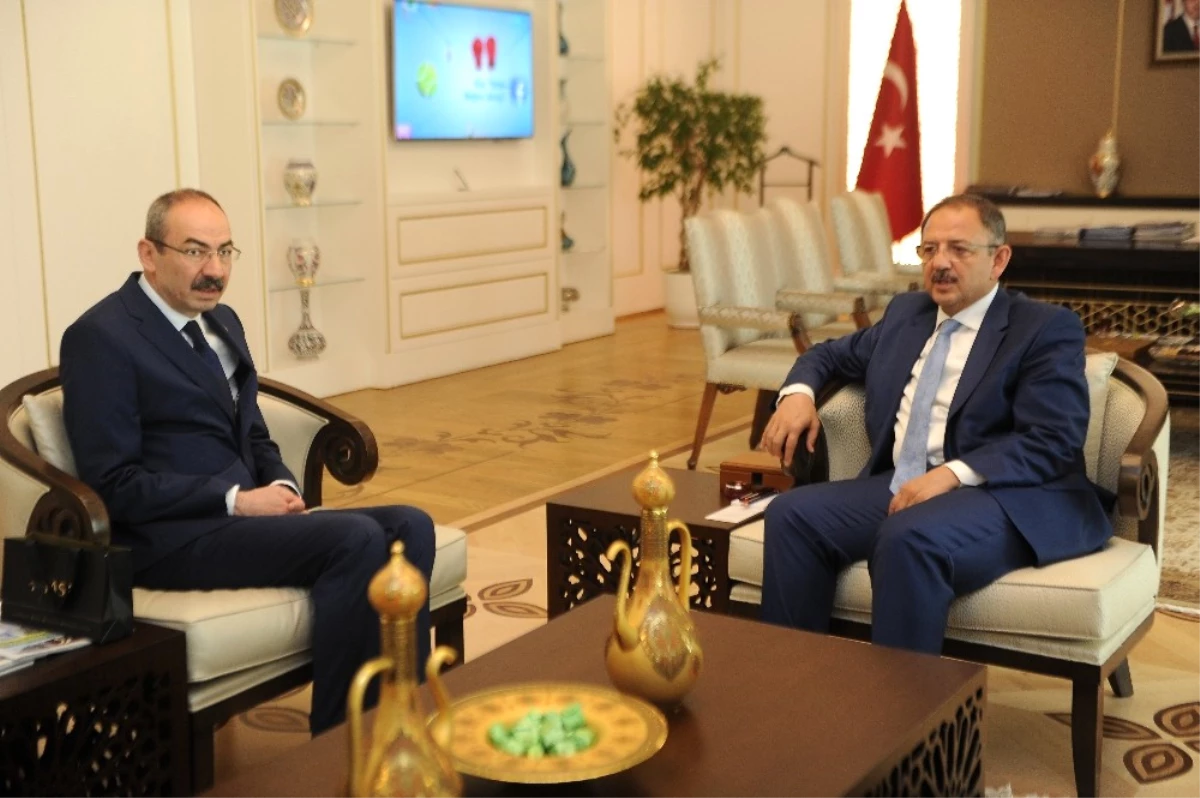 Kto Yönetim Kurulu Başkanı Ömer Gülsoy, Bakan Özhaseki\'yi Ziyaret Etti