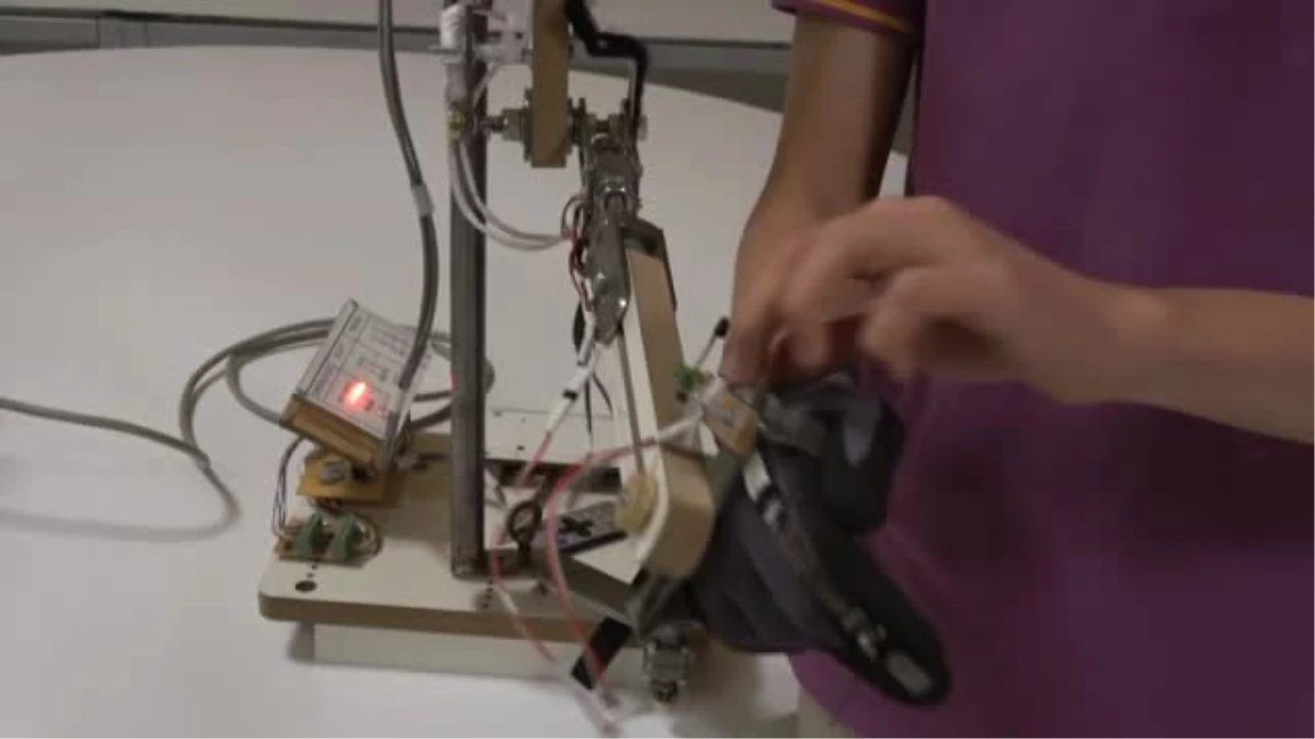 Kullanıcı Dostu Robot Kol Projesiyle Birinci Oldu