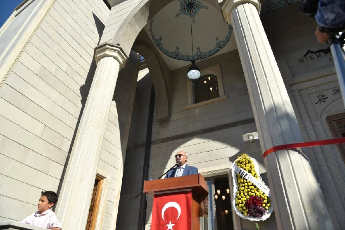 Kuşadası\'nda İki Yeni Camii Hizmete Açıldı