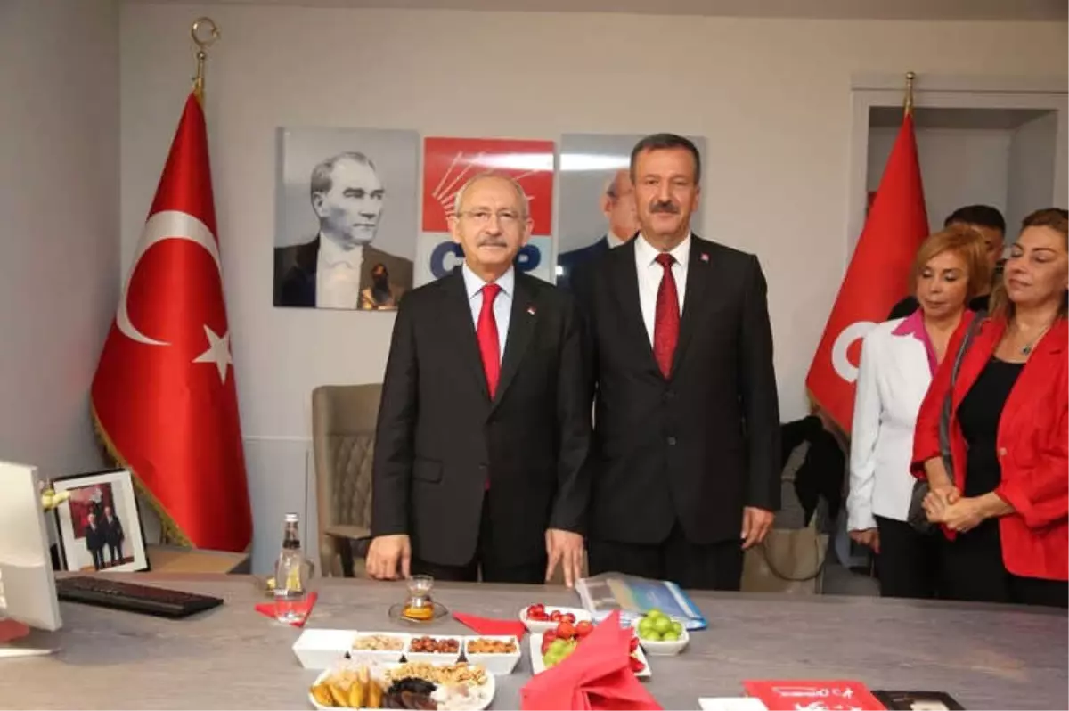 Mersin\'de CHP\'nin Yeni İl Binası Kılıçdaroğlu\'nun Katılımı ile Açıldı