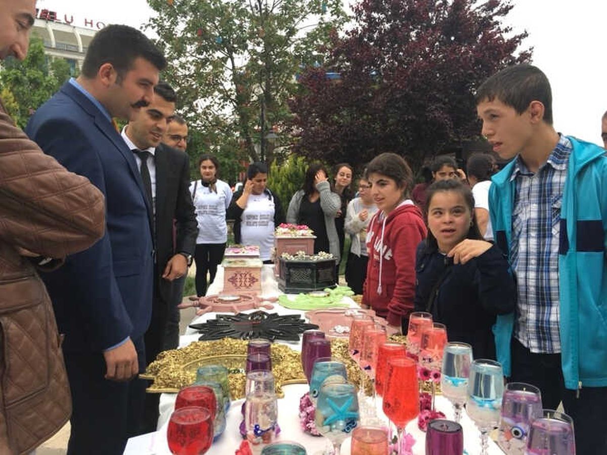 Özel Öğrencilerden "El Emeği Göz Nuru" Sergisi
