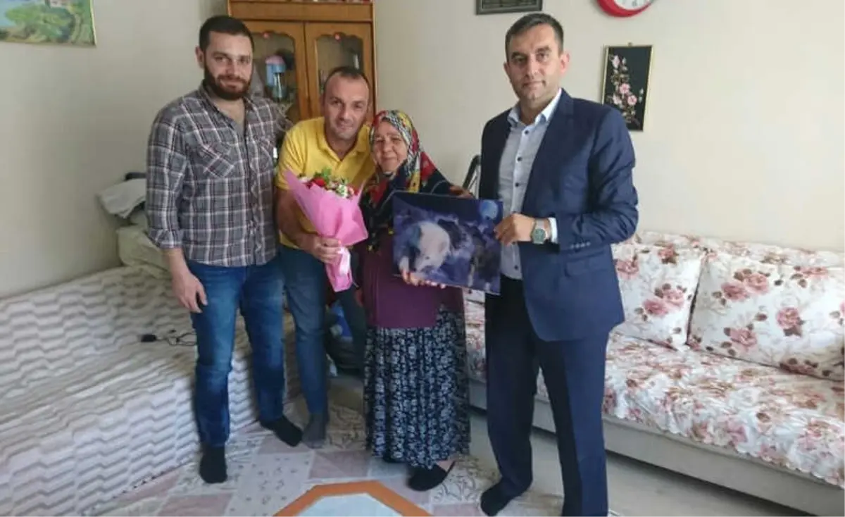 Ülkücü Gençler Şehit Annelerin Günlerini Kutladı
