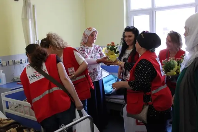Yeni Doğum Yapan Annelere Kızılay’dan Sevgi Paketi Son Dakika