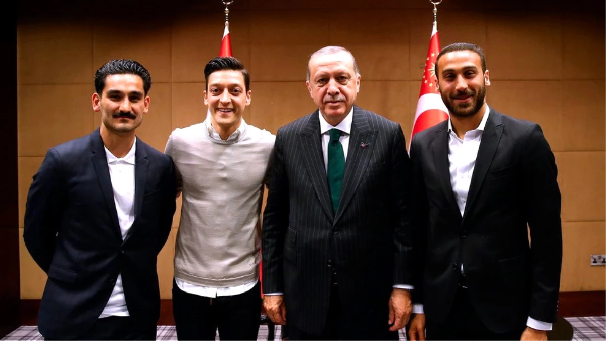 Almanya Futbol Federasyonu Dfb, Mesut Özil ve İlkay Gündoğan\'ı Erdoğan\'ın \'Seçim Kampanyasına Alet...