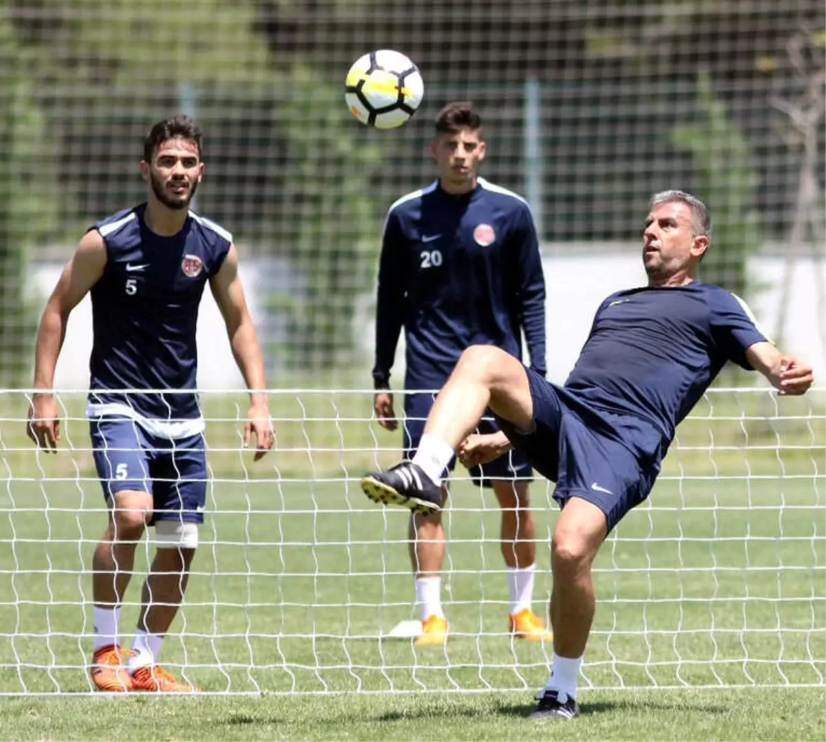 Antalyaspor Derbi Hazırlıklarını Sürdürdü