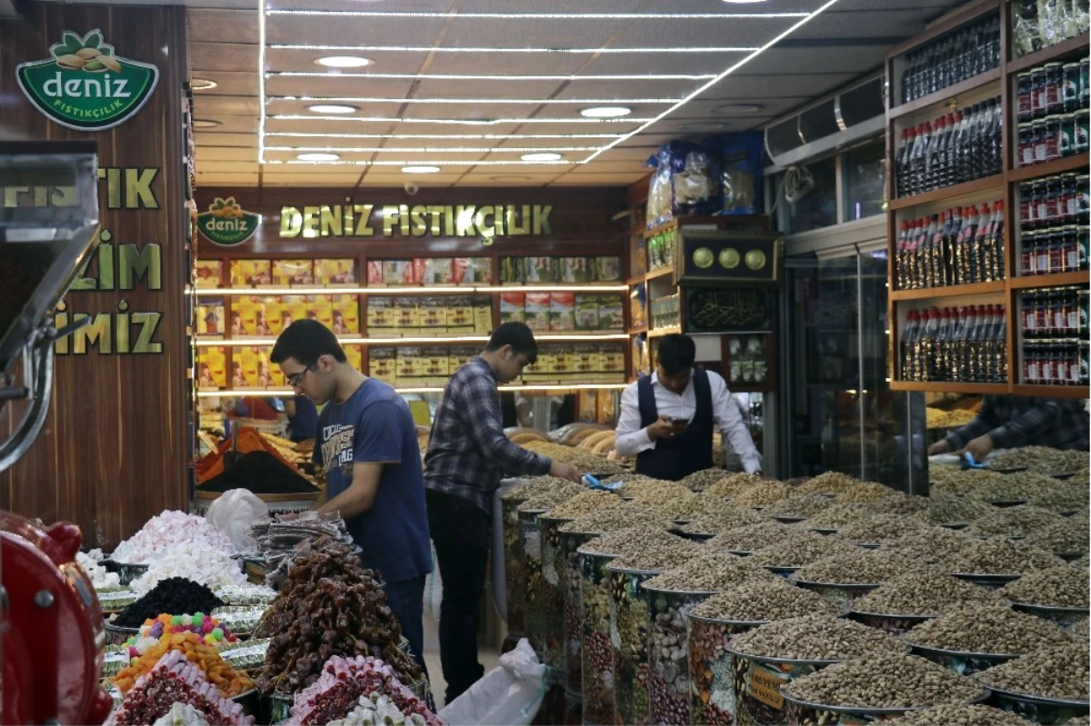 Antep Fıstığının Fiyatı Arttı, Satış Azaldı