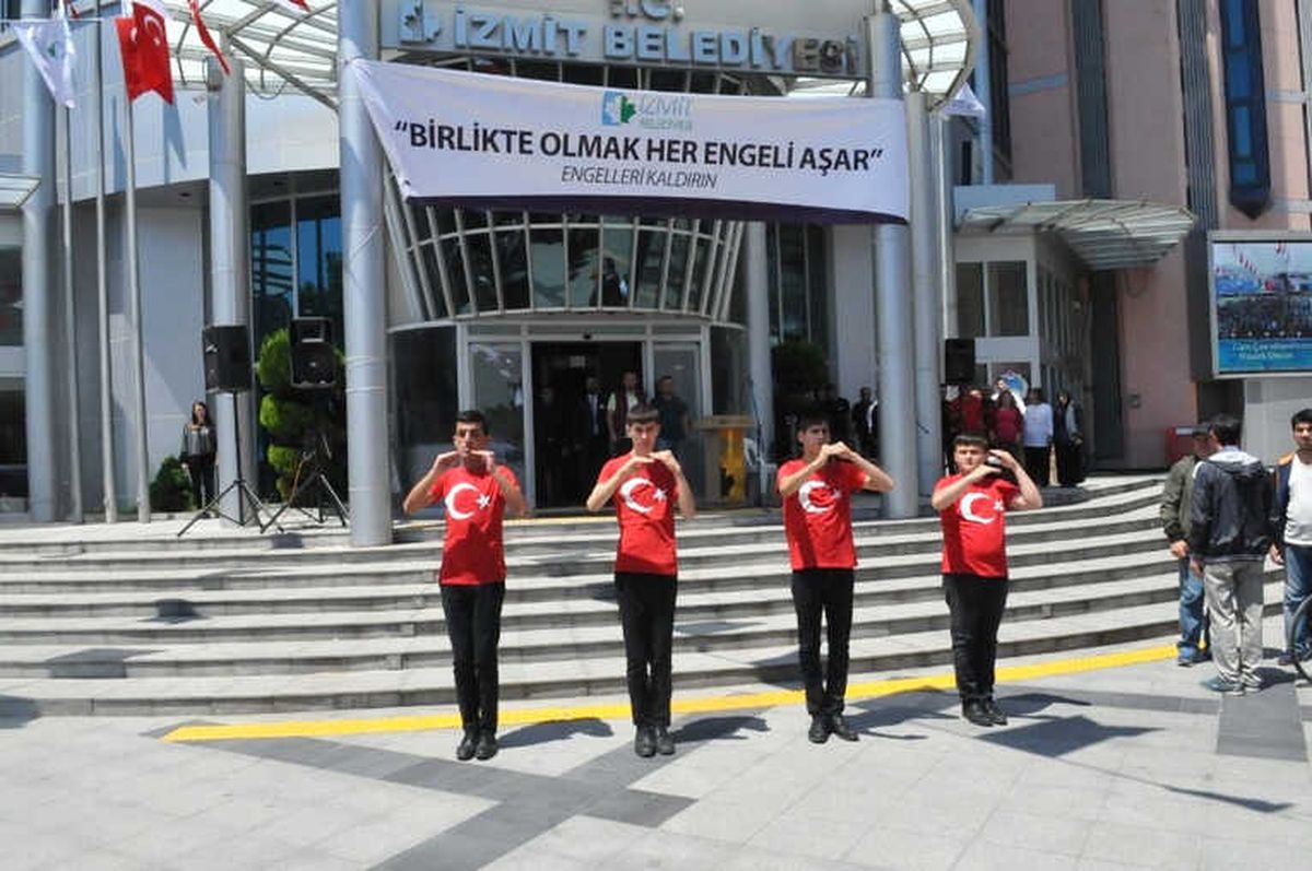 Birlikte Olmak Her Engeli Aşar"