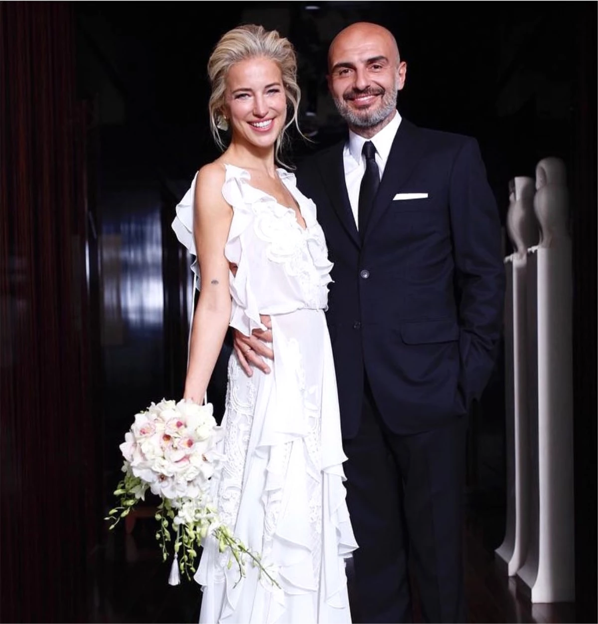 Burcu Esmersoy Nikah Sonrası Soyadını "Suyabatmaz" Olarak Güncelledi