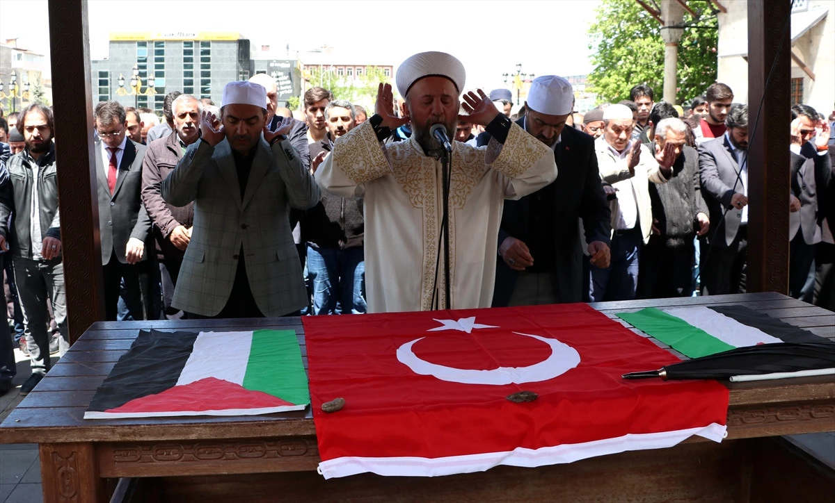Doğu Anadolu\'da Şehit Filistinliler İçin Gıyabi Cenaze Namazı