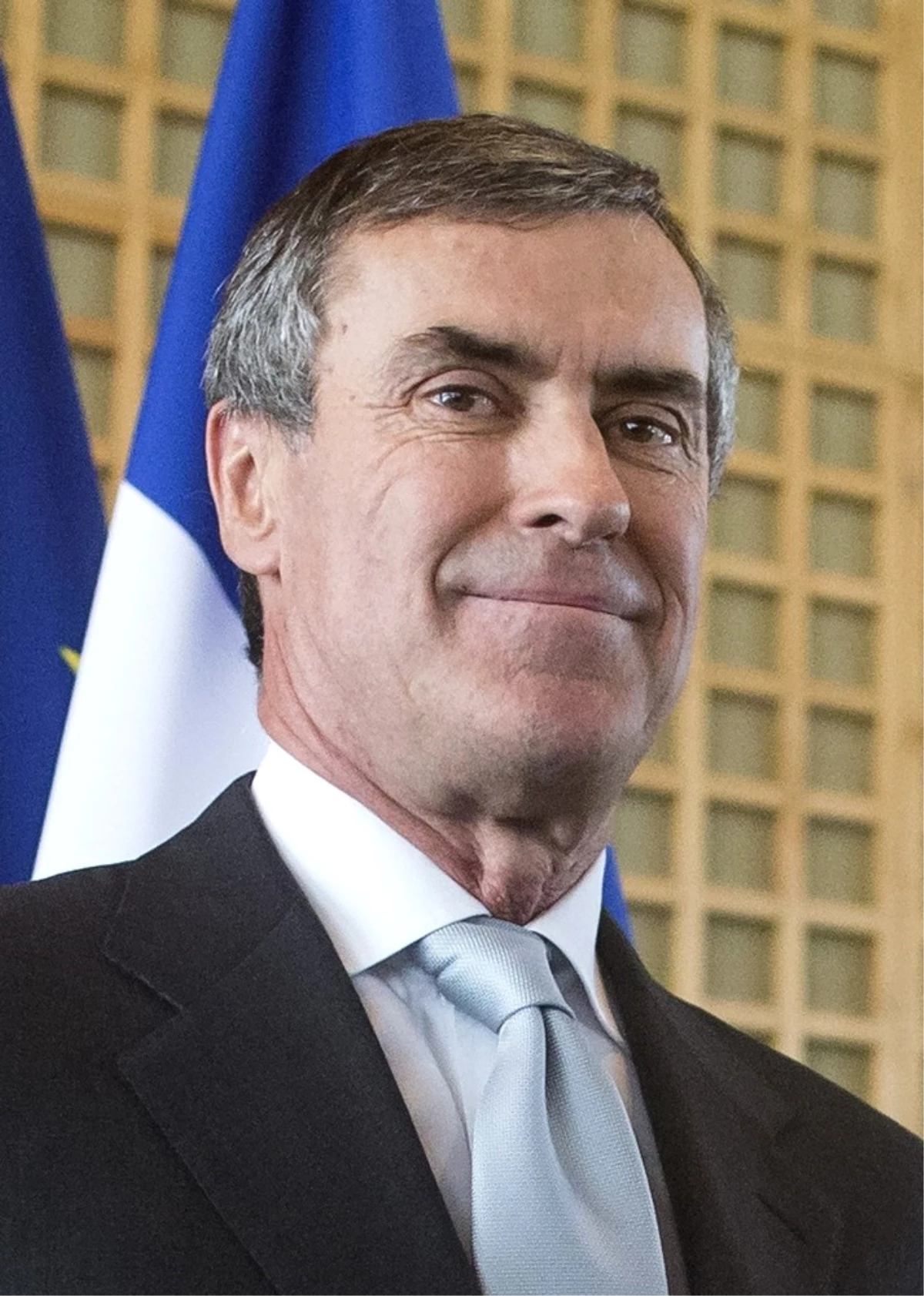Eski Fransız Bütçe Bakanı\'na Hapis Cezası