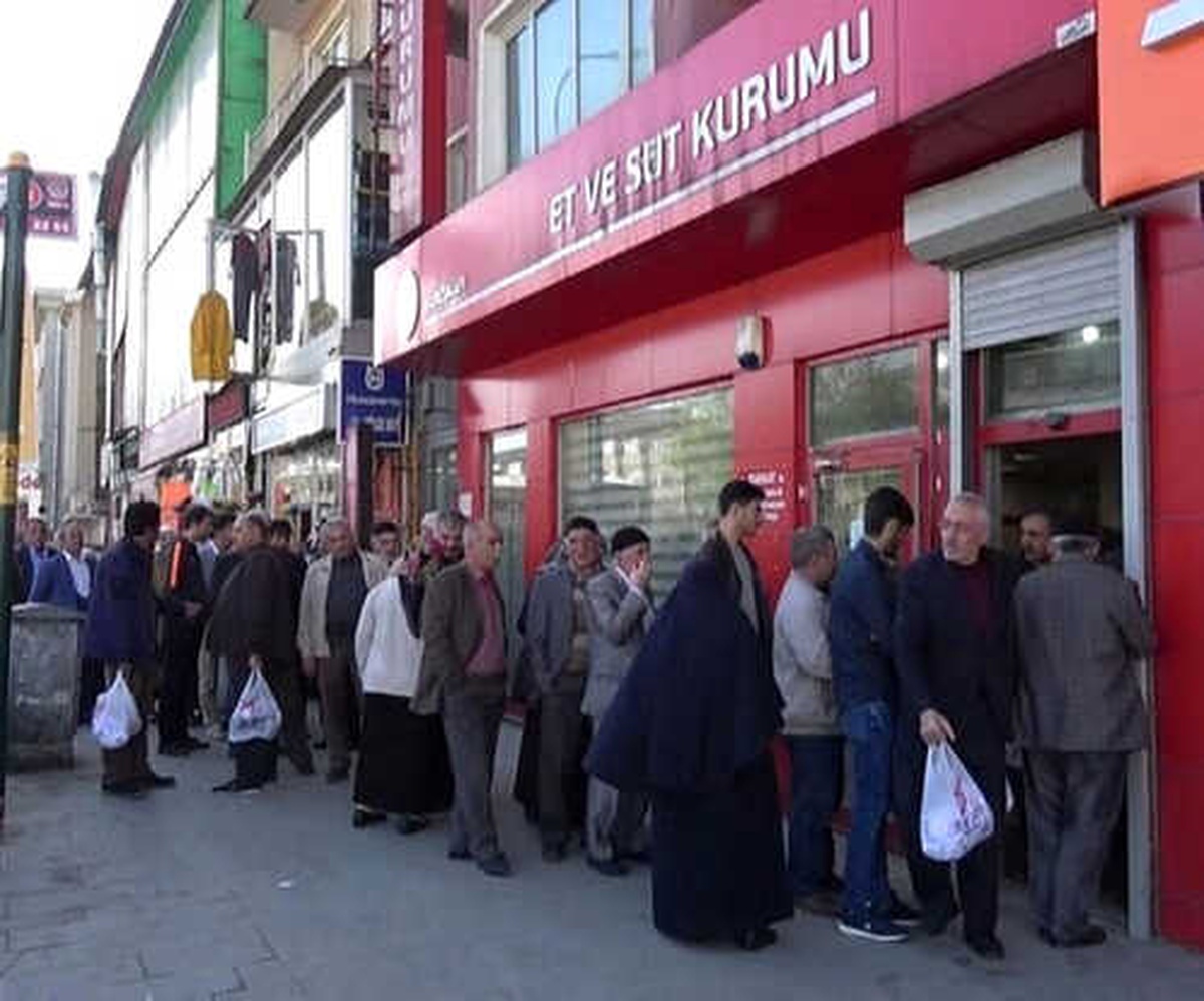 Halkın Kuyruk İsyanına Çözüm Deligöz\'den Geldi