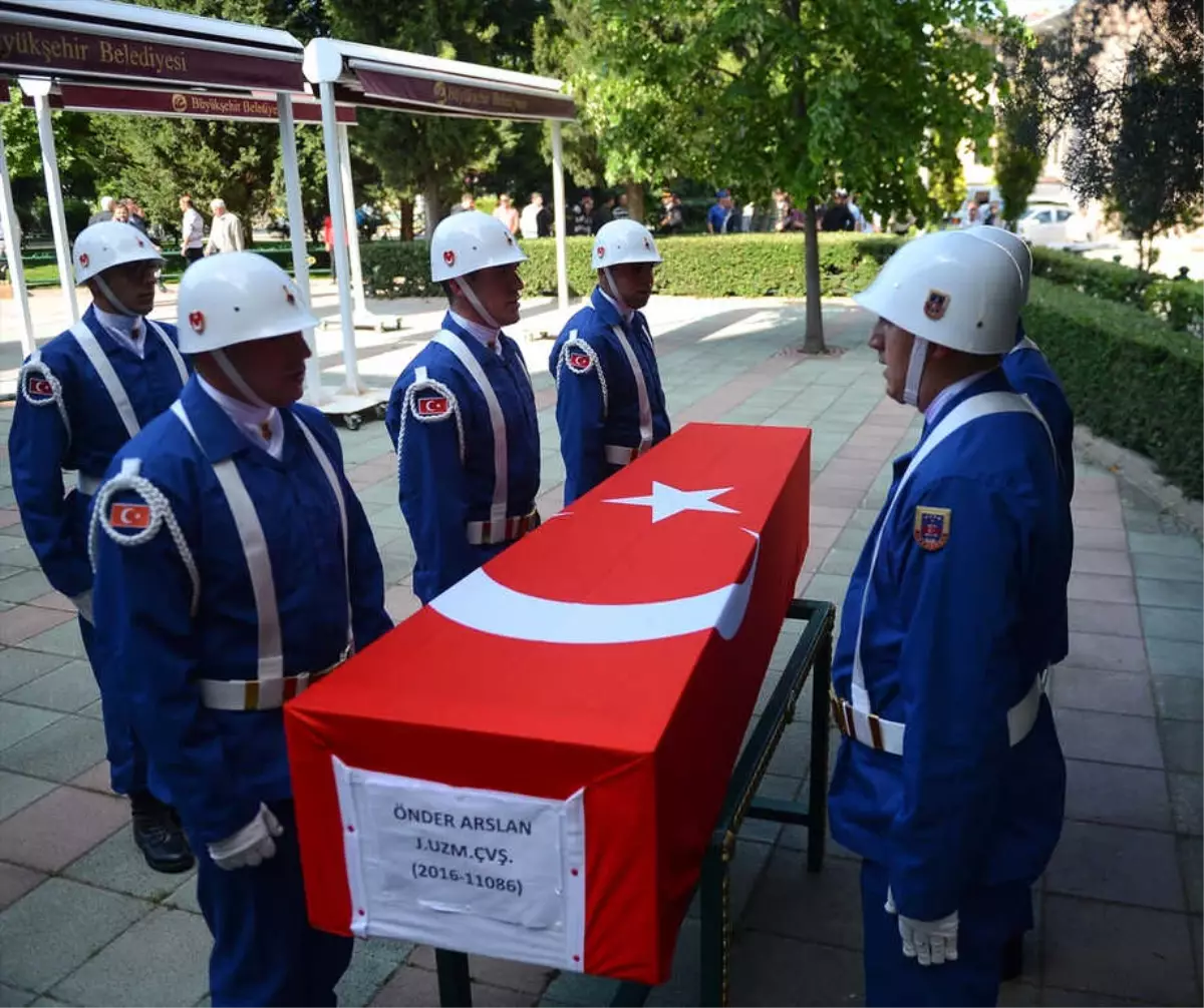 Hayatını Kaybeden Uzman Çavuş Son Yolculuğuna Uğurlandı