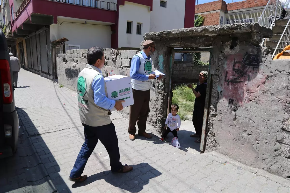 İhtiyaç Sahibi Vatandaşlara Gıda Yardımı