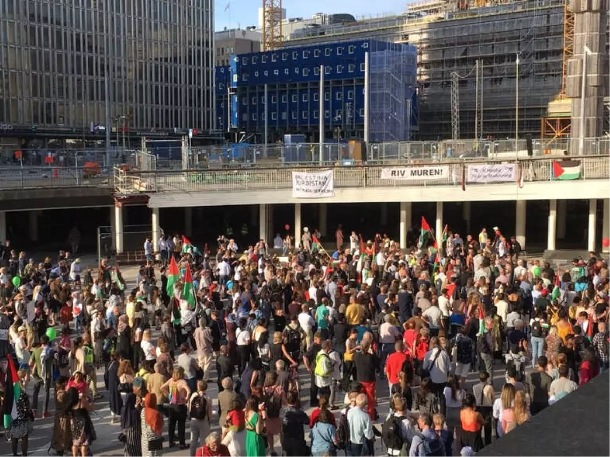 İsveç\'te İsrail ve ABD Karşıtı Protesto