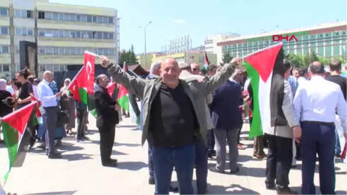 İzmit\'te Yüzlerce Kişi ABD ve İsrail\'i Protesto Etti