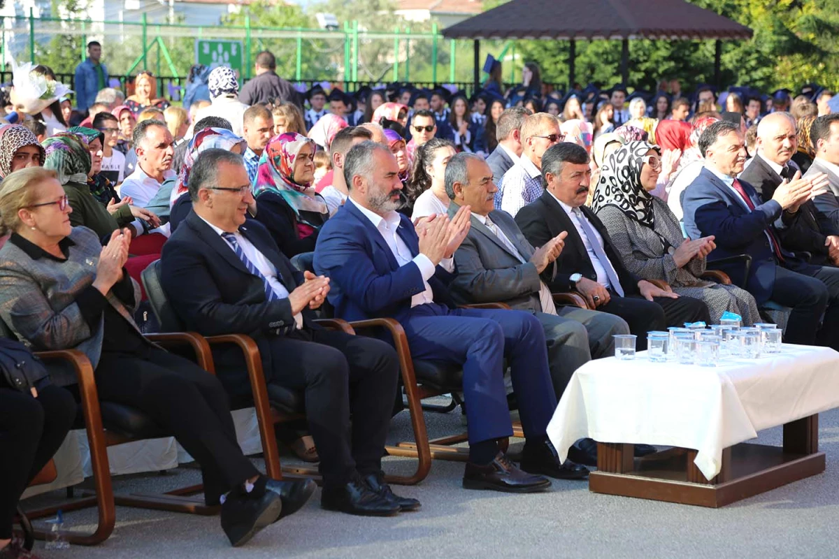 Karamürsel Anadolu Lisesi Mezuniyet Töreni