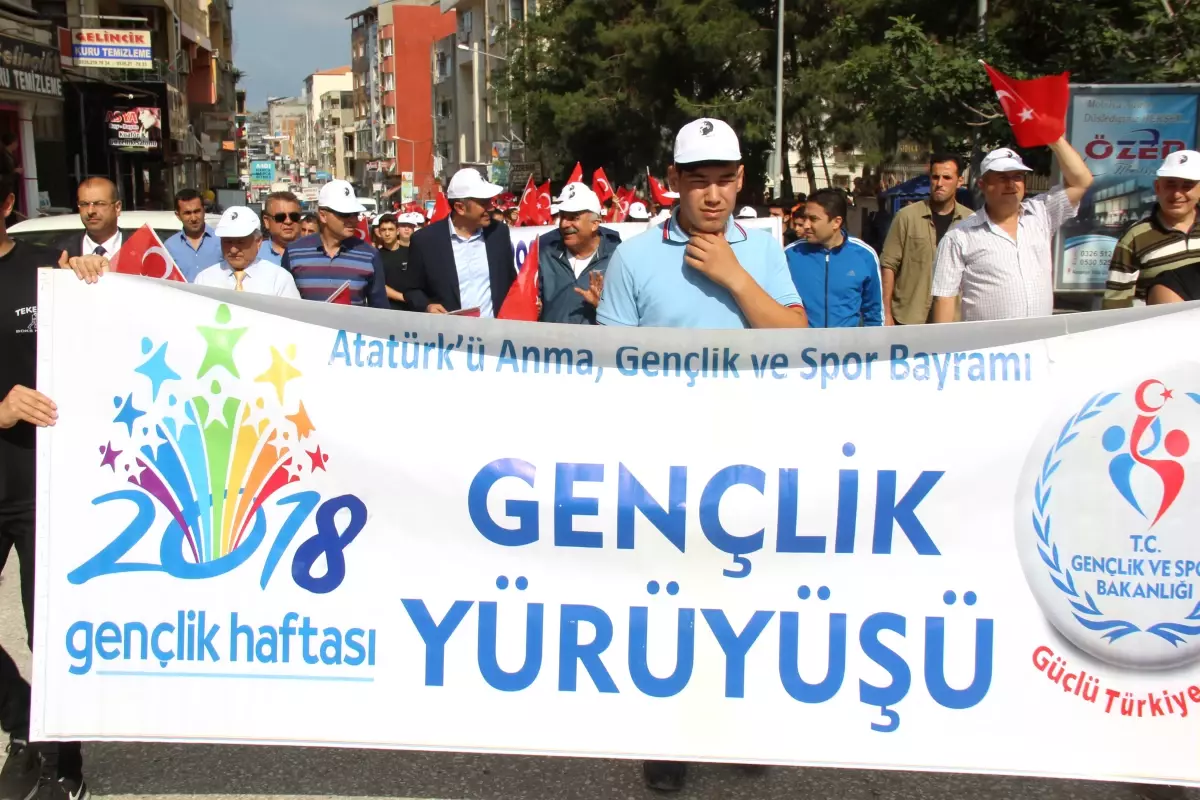 Samandağ\'da Gençlik Yürüyüşü Gerçekleşti