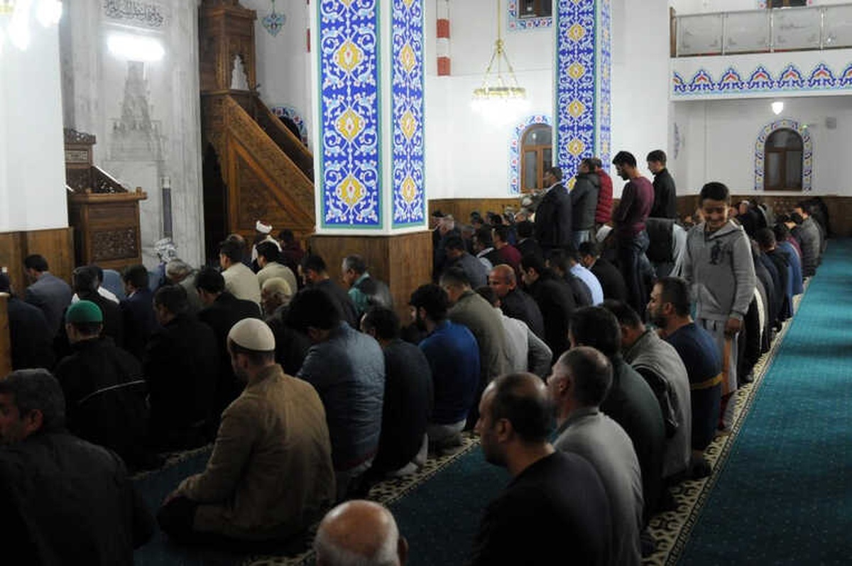 Şırnak\'ta İlk Teravih Namazı Kılındı