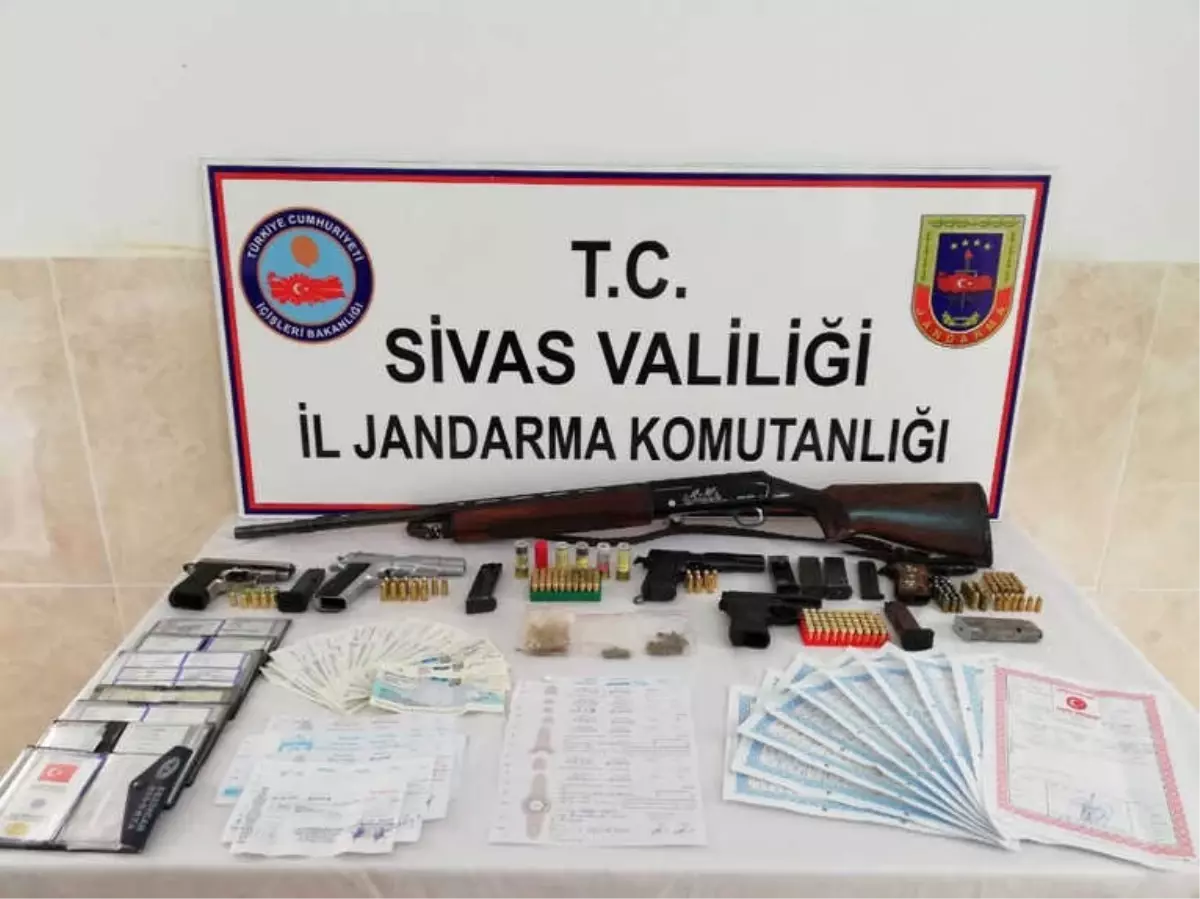 Sivas\'taki Tefecilik Operasyonunda 2 Tutuklama