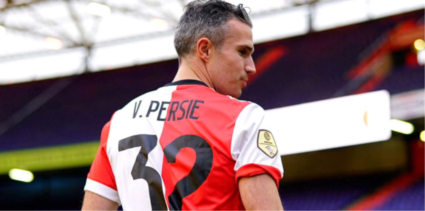 Van Persie 1 Yıl Daha Feyenoord\'da