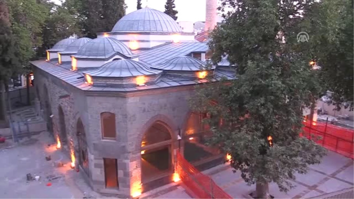 600 Yıllık Uşak Ulu Cami Ayağa Kaldırıldı