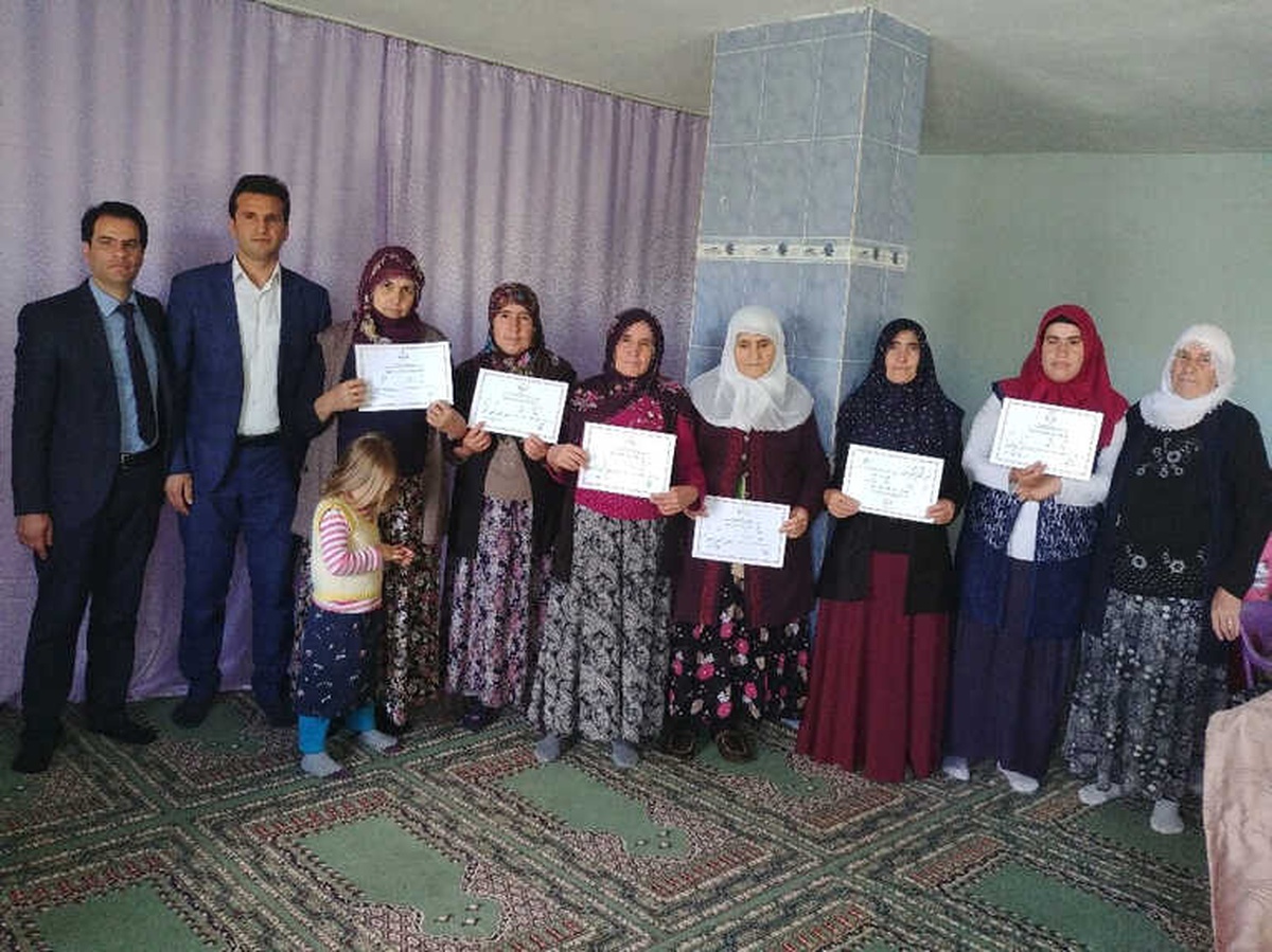 Başarılı Kursiyerlere Sertifikaları Verildi