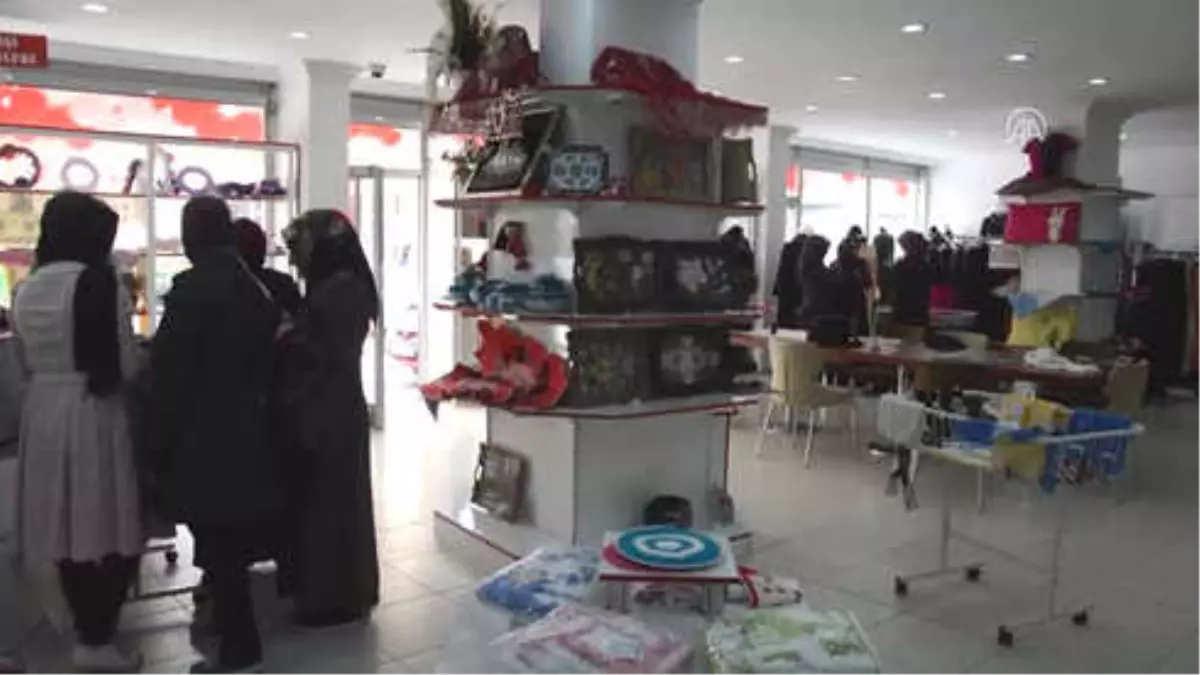 Doğubayazıtlı Kadınlar "Hanımeli Çarşısı" ile Hayata Tutunuyor